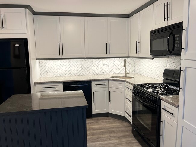 2 New York Ave, Unit 2