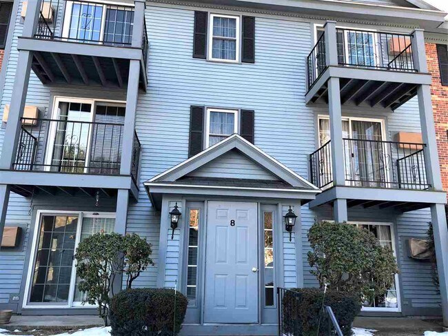 8 Northbrook Dr-Unit -805 in Manchester, NH - Building Photo - Building Photo