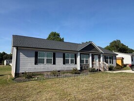 2158 Meadow Ridge Rd in Burlington, NC - Building Photo