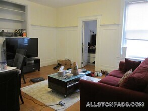 1130 Commonwealth Ave in Boston, MA - Foto de edificio - Building Photo