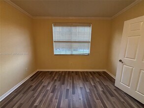 9053 Plymouth Pl in Tamarac, FL - Building Photo - Building Photo