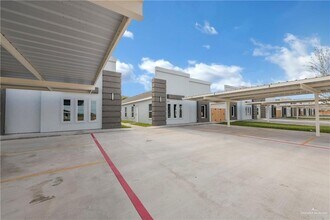 1309 Valle Vista St-Unit -1,2,3,4 in Alamo, TX - Building Photo - Building Photo