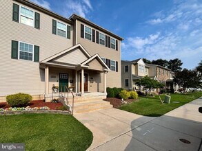 533 Maple St in Bristol, PA - Building Photo - Building Photo