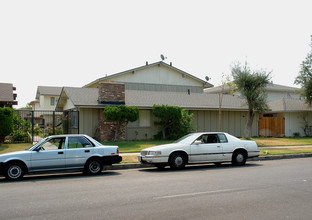 829 N Lemon St in Orange, CA - Building Photo - Building Photo