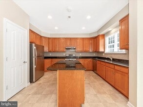 19317 Tattershall Dr in Germantown, MD - Building Photo - Building Photo