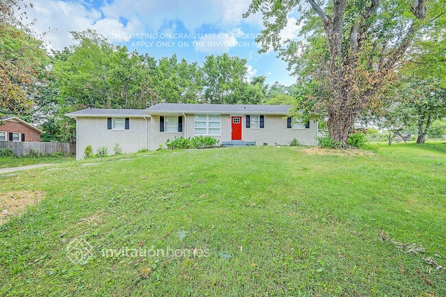 562 Whispering Hills Dr in Nashville, TN - Building Photo - Building Photo