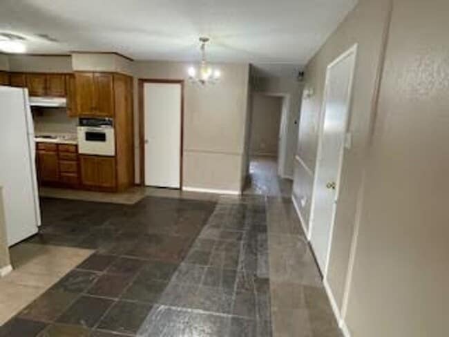 107 Briarwood Ln in Stephenville, TX - Building Photo - Building Photo