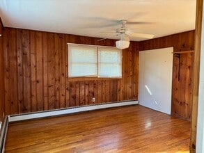 9 Yorkshire Ave in Stony Brook, NY - Building Photo - Building Photo