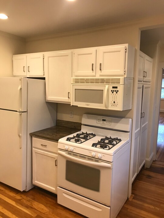 27 Willoughby St, Unit 1 in Boston, MA - Building Photo