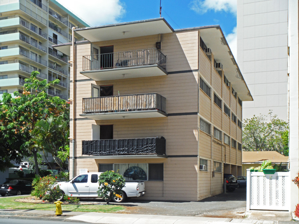 456 Keoniana St in Honolulu, HI - Building Photo