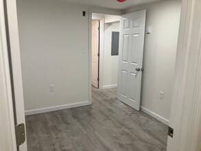 622 Cummins Hwy in Boston, MA - Foto de edificio - Building Photo