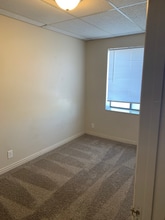 57 W Vine St, Unit 214 in Tooele, UT - Foto de edificio - Building Photo