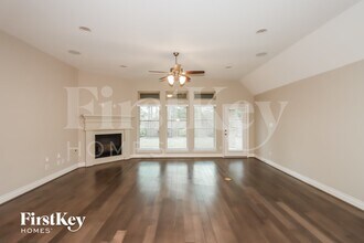 8100 Tyrell Hgts Rd in Magnolia, TX - Foto de edificio - Building Photo