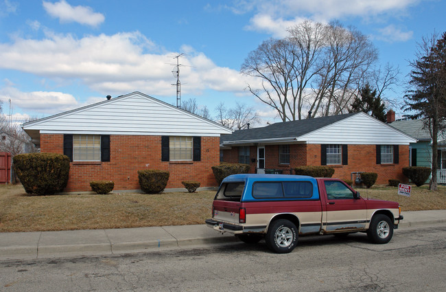 15-17 Mello Ave in Dayton, OH - Foto de edificio - Building Photo