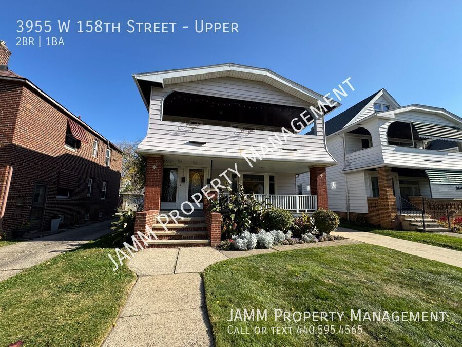 3955 W 158th St-Unit -Upper in Cleveland, OH - Foto de edificio