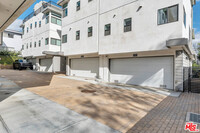 1350 1/2 N Fairfax Ave in West Hollywood, CA - Building Photo - Building Photo