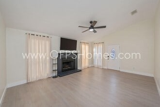 211 Indian Oaks Dr in Destin, FL - Building Photo - Building Photo