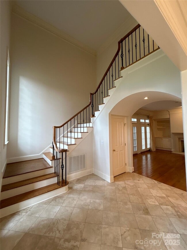 2735 Sharon Rd in Charlotte, NC - Building Photo - Building Photo