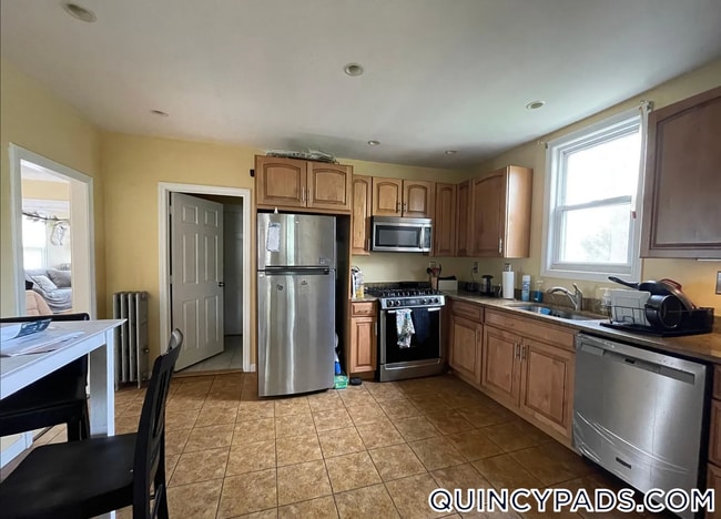17 Parsons St in Quincy, MA - Building Photo - Building Photo