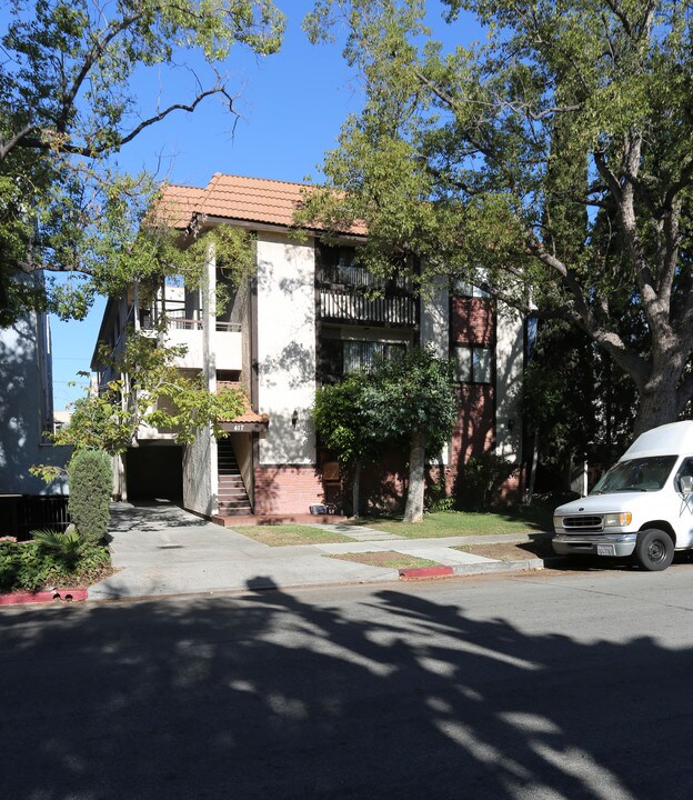 417 N Kenwood St in Glendale, CA - Building Photo