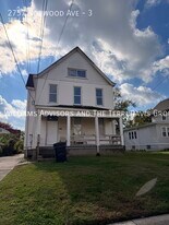 2757 Norwood Ave in Cincinnati, OH - Building Photo