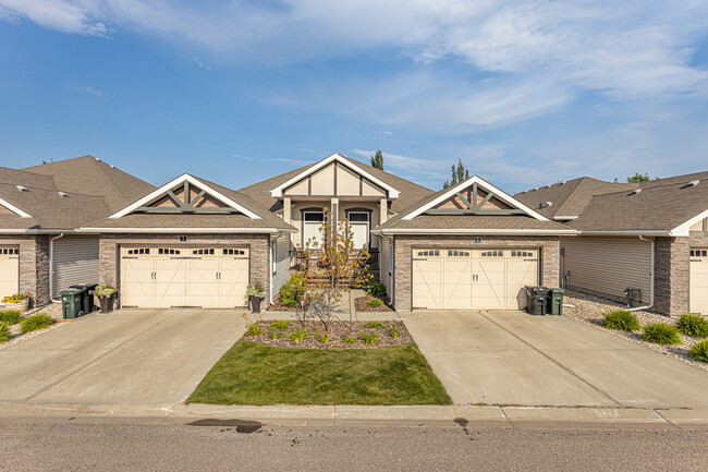 The Vistas I at Lakeland Ridge in Sherwood Park, AB - Building Photo - Building Photo