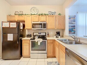 5722 Delorean Dr in Kissimmee, FL - Building Photo - Building Photo