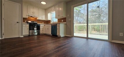 1325 Classic Dr NE in Conyers, GA - Building Photo - Building Photo