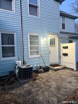 35 Woodruff St in Southington, CT - Building Photo