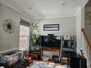 2348 Huntington Station Ct in Alexandria, VA - Foto de edificio - Building Photo