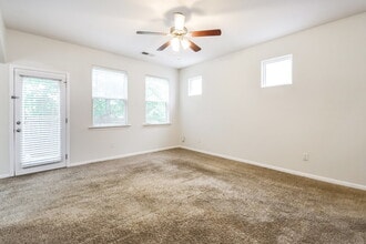 464 Lobdale Falls Dr in Lawrenceville, GA - Building Photo - Building Photo