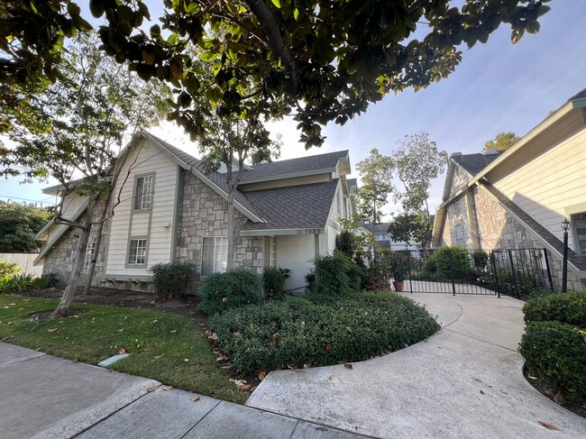 property at 1938 W Culver Ave