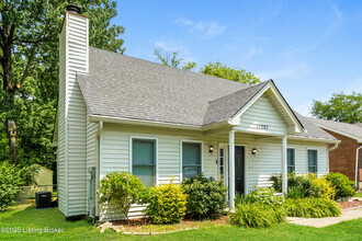 10007 Lauralynn Ct in Louisville, KY - Building Photo - Building Photo