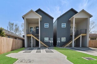 9732 Tuffly St in Houston, TX - Building Photo