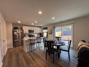 4131 Rising Tide Dr in Summerville, SC - Foto de edificio - Building Photo