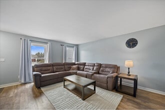 7514 S 75th St in Franklin, WI - Building Photo - Building Photo