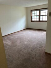 4674 Hayes Rd, Unit 4 in Madison, WI - Building Photo - Building Photo