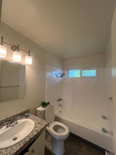 841 W La Habra Blvd in La Habra, CA - Foto de edificio - Building Photo