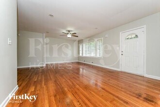 2753 Claire Terrace in Decatur, GA - Building Photo - Building Photo