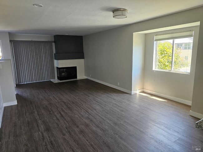 1186 Pear Tree Ln in Napa, CA - Building Photo - Building Photo