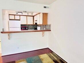 1243 Cedars Ct in Charlottesville, VA - Building Photo - Building Photo