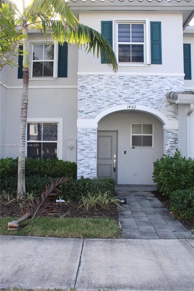 1462 SE 26th Ter in Homestead, FL - Building Photo - Building Photo