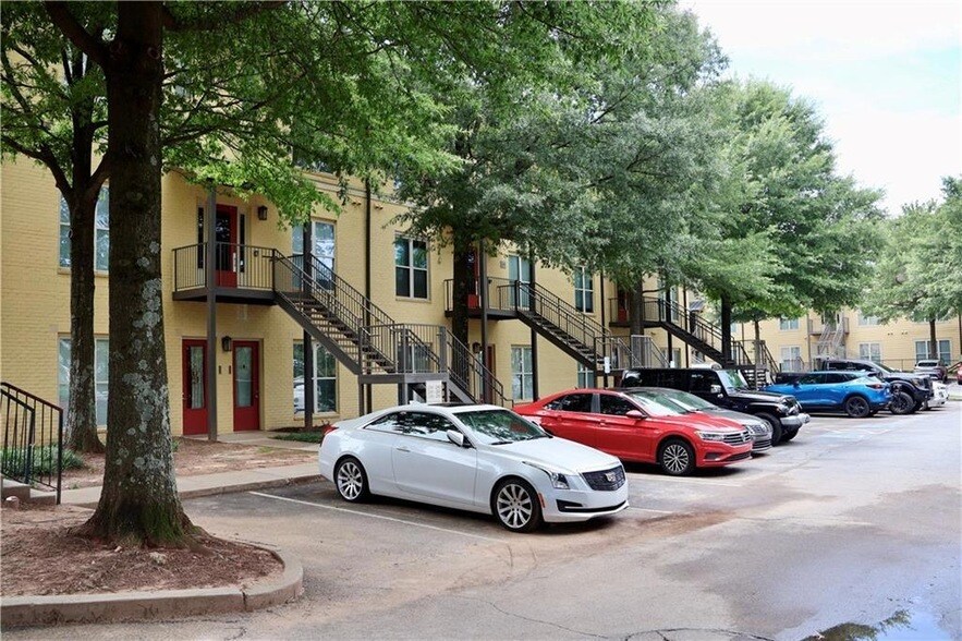 1195 Milton Terrace SE, Unit 2201 in Atlanta, GA - Building Photo