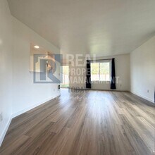 334 Tacoma Blvd S in Pacific, WA - Building Photo - Building Photo