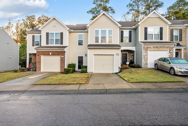 8341 Hollister Hills Dr in Raleigh, NC - Building Photo - Building Photo