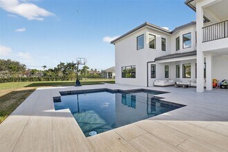 14855 Millstone Ranches Dr in Davie, FL - Building Photo - Building Photo