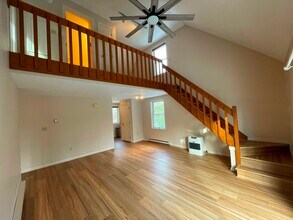 2 Chickadee Ln, Unit 2 in Kennebunk, ME - Foto de edificio - Building Photo