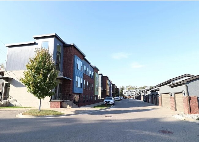 property at 1250 Diamond Ct