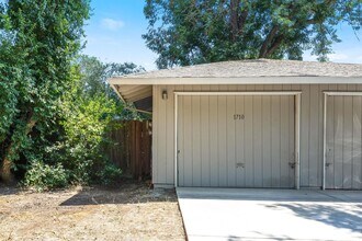 1708-1710 Alameda Ave in Davis, CA - Building Photo - Building Photo