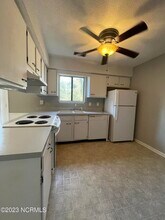 1002 Stillwood Cir in Jacksonville, NC - Building Photo - Building Photo